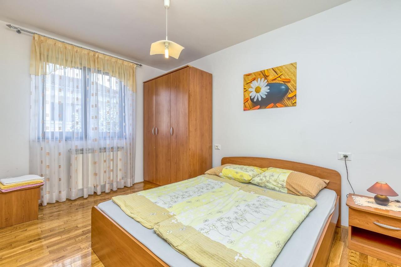Apartment Complex Silva Ровинь Экстерьер фото