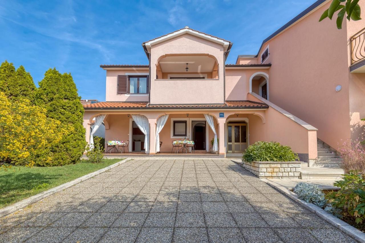 Apartment Complex Silva Ровинь Экстерьер фото