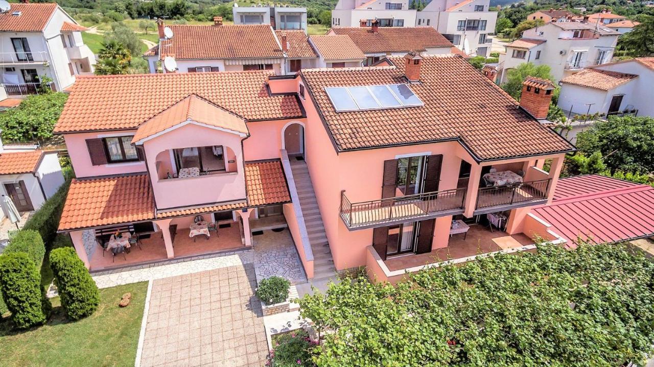 Apartment Complex Silva Ровинь Экстерьер фото