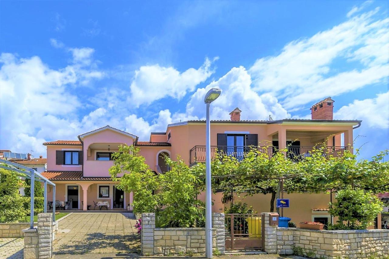 Apartment Complex Silva Ровинь Экстерьер фото